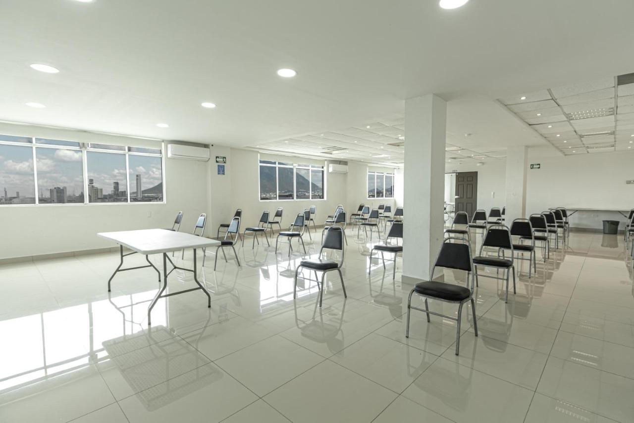 Hotel Plaza Del Arco Express Монтерей Екстериор снимка