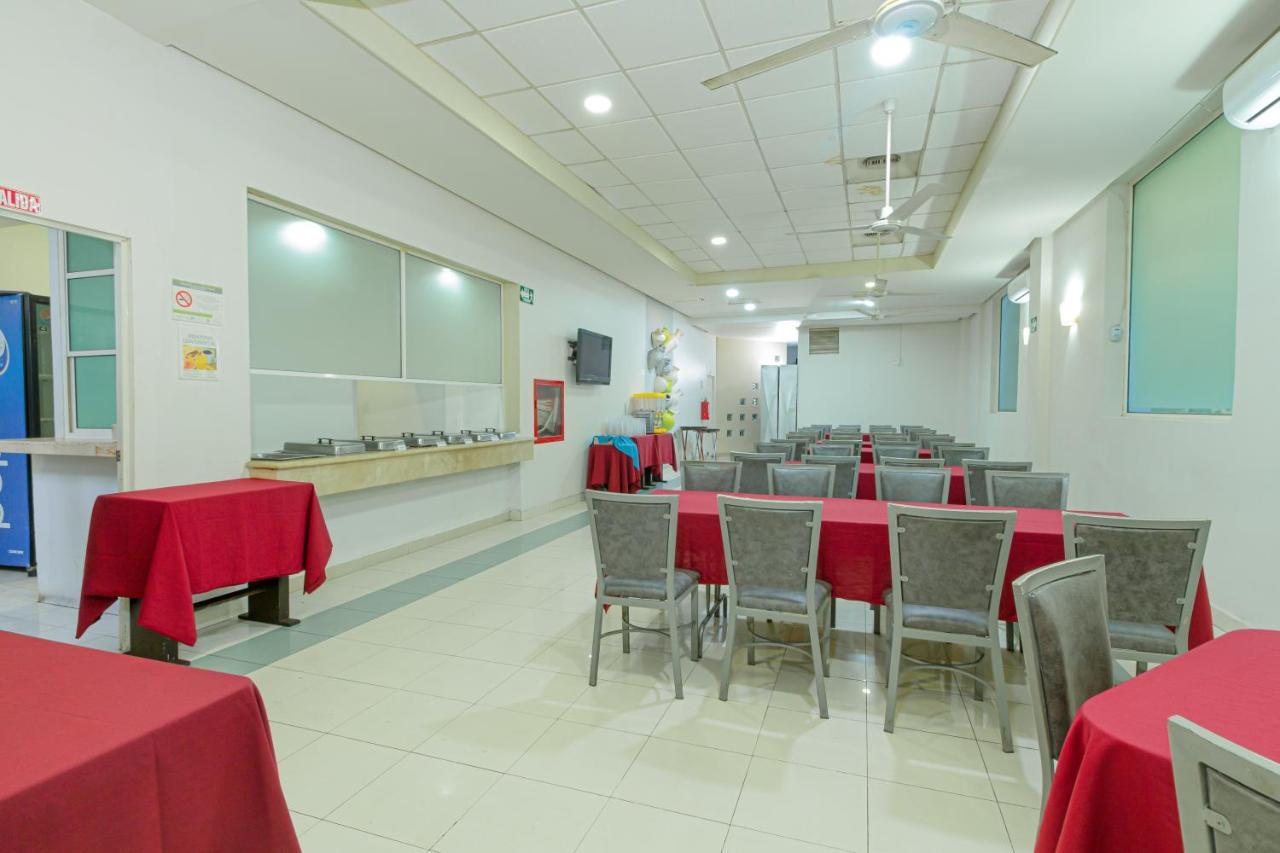 Hotel Plaza Del Arco Express Монтерей Екстериор снимка