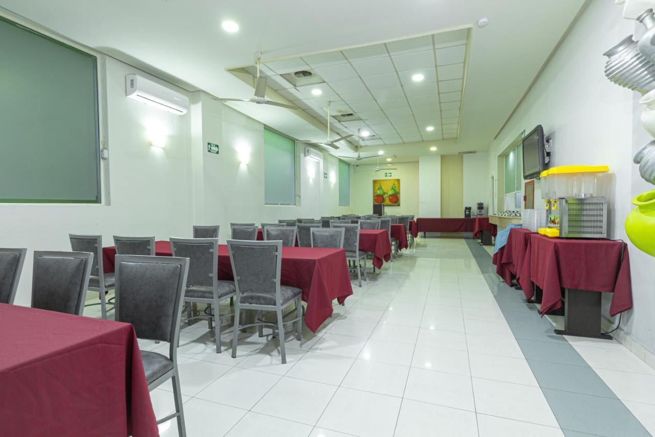 Hotel Plaza Del Arco Express Монтерей Екстериор снимка