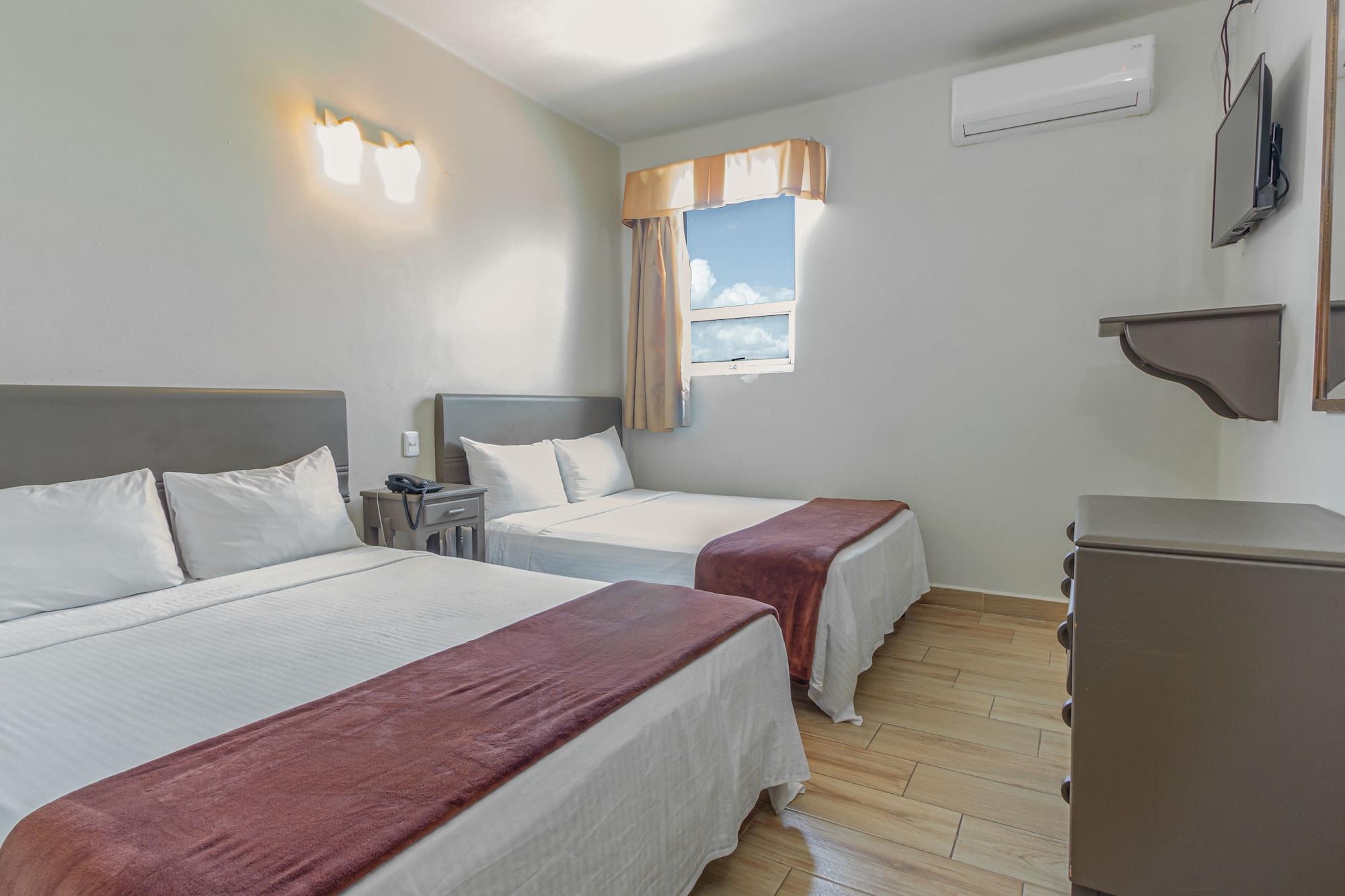 Hotel Plaza Del Arco Express Монтерей Екстериор снимка
