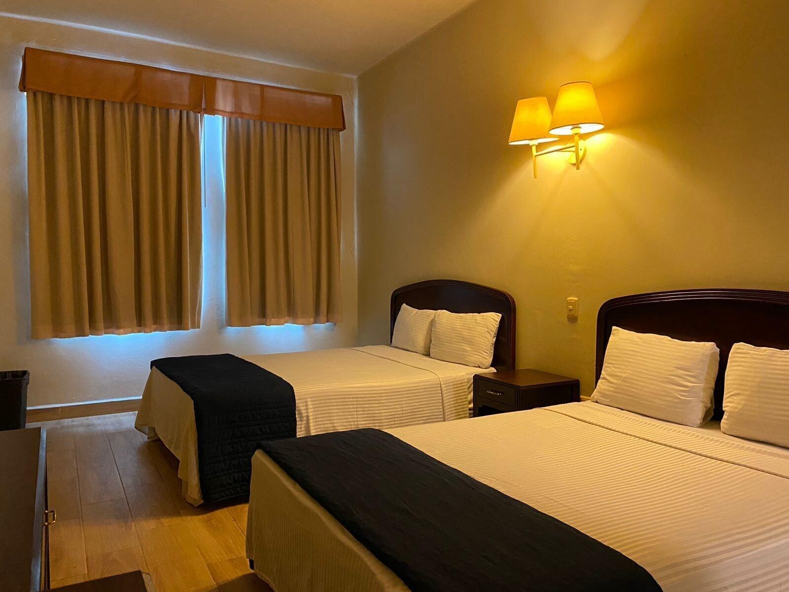 Hotel Plaza Del Arco Express Монтерей Екстериор снимка